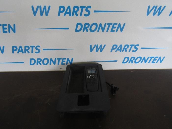 Używane Telefon Audi A8 (D3) 4.0 TDI V8 32V Quattro Cena € 125,00 Procedura marży oferowane przez VW Parts Dronten