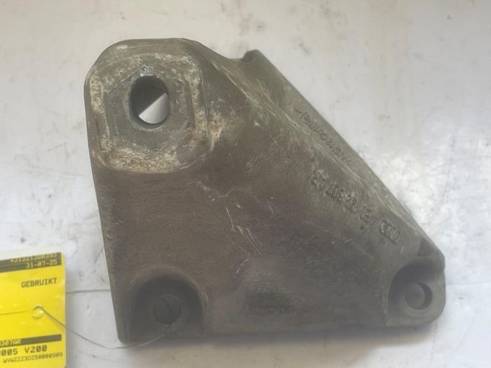 Gebrauchte Motorlager Volkswagen Phaeton (3D) 4.2 V8 40V 4Motion Preis € 20,00 Margenregelung angeboten von VW Parts Dronten