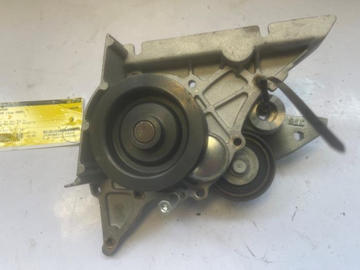 Nya Vattenpump Audi A8 (D3) 3.7 V8 40V Quattro Pris € 30,25 Inklusive moms erbjuds av VW Parts Dronten