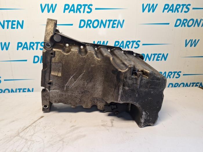 Usagé Couvercle carter Volkswagen Crafter 2.0 TDI 16V Prix € 65,00 Règlement à la marge proposé par VW Parts Dronten