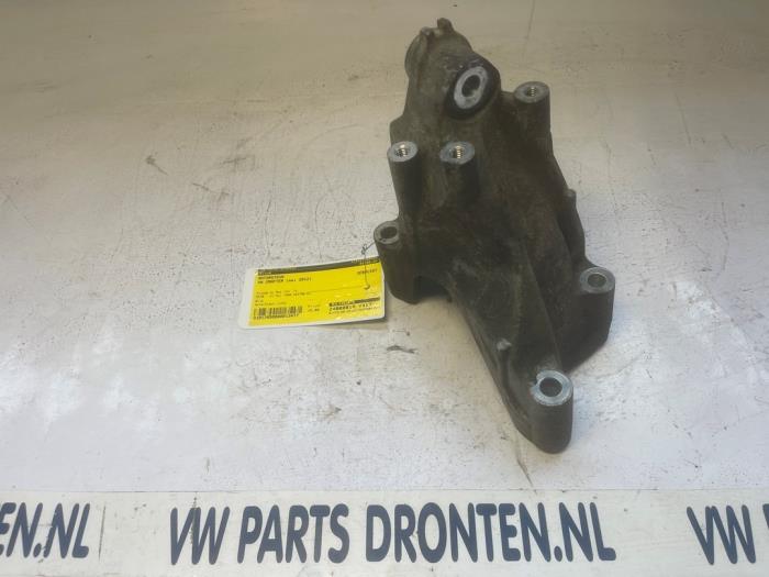 Used Engine mount Volkswagen Crafter 2.0 TDI 16V Price € 15,00 Margin scheme offered by VW Parts Dronten