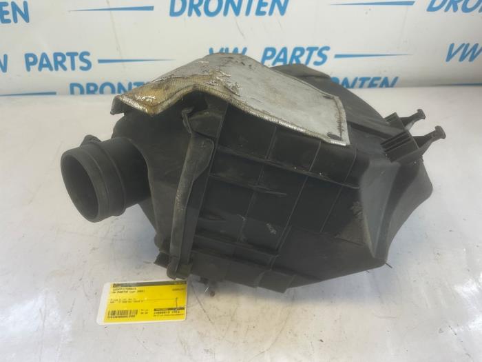Gebrauchte Luftfiltergehäuse Volkswagen Phaeton (3D) 6.0 W12 48V 4Motion Preis € 60,00 Margenregelung angeboten von VW Parts Dronten