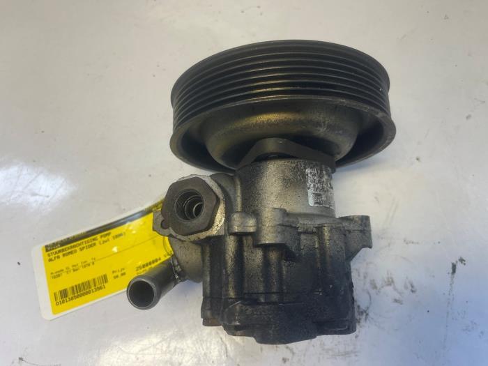 Usagé Pompe de direction Alfa Romeo Spider (916) 2.0 16V Twin Spark Prix € 50,00 Règlement à la marge proposé par VW Parts Dronten