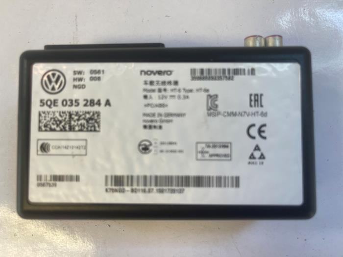 Używane Modul WiFi Volkswagen Golf VII (AUA) 1.4 GTE 16V Cena € 75,00 Procedura marży oferowane przez VW Parts Dronten