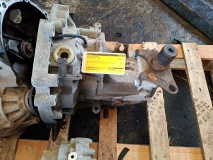 Used Gearbox Volkswagen Polo III (6N2) 1.4 Price € 225,00 Margin scheme offered by VW Parts Dronten