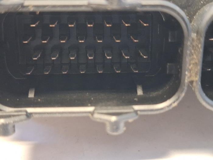 Engine management computer from a Volkswagen Polo III (6N2) 1.4 2001