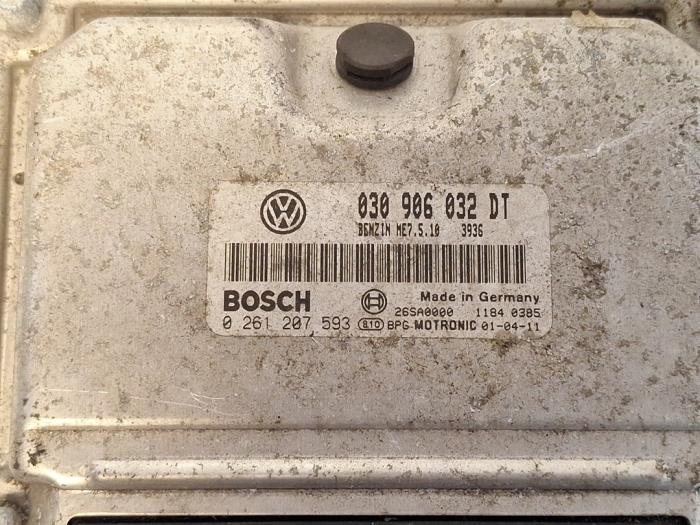 Engine management computer from a Volkswagen Polo III (6N2) 1.4 2001