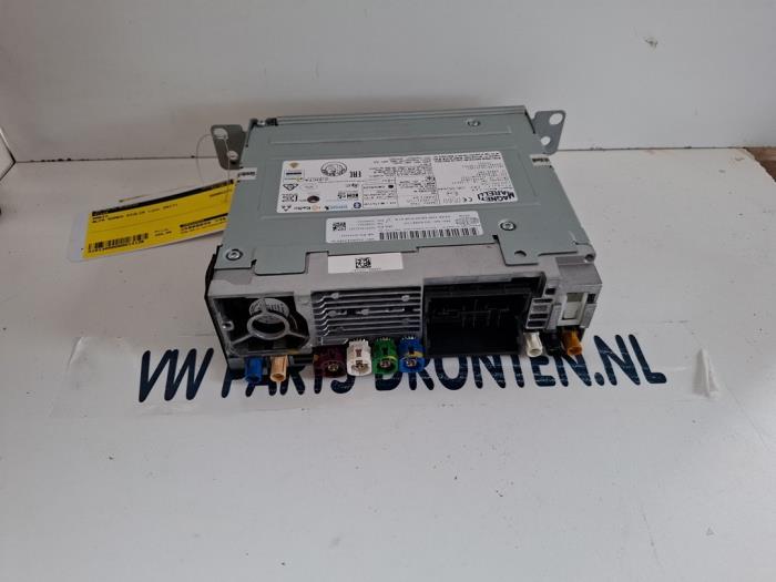 Używane Radio Alfa Romeo Giulia (952) 2.2d 180 16V Cena € 350,00 Procedura marży oferowane przez VW Parts Dronten