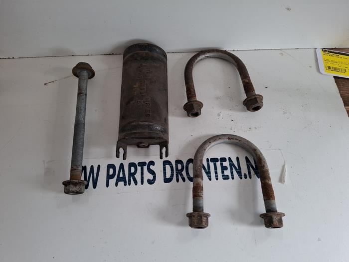 Begagnade Bladfjäderklämma Volkswagen Crafter (SY) 2.0 TDI FWD Pris € 20,00 Marginaltabell erbjuds av VW Parts Dronten
