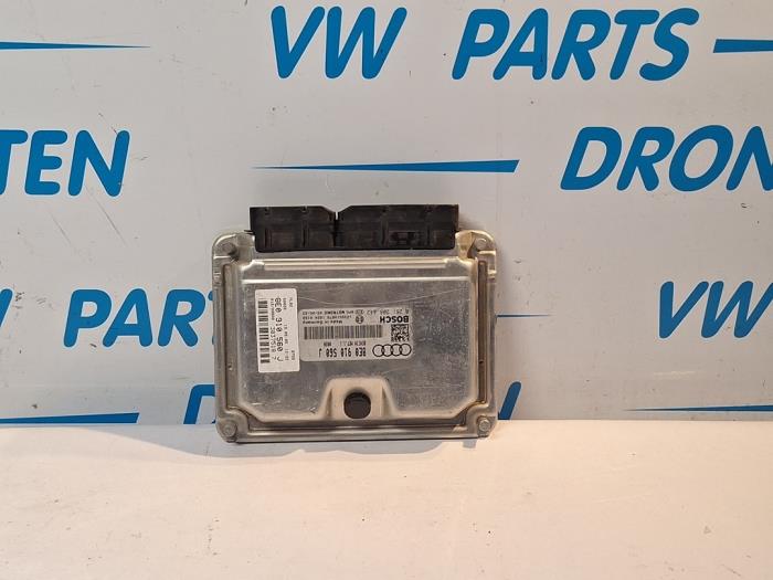 Używane Komputer pokladowy Audi S4 Avant (B7) S4 4.2 V8 40V Cena € 90,00 Procedura marży oferowane przez VW Parts Dronten