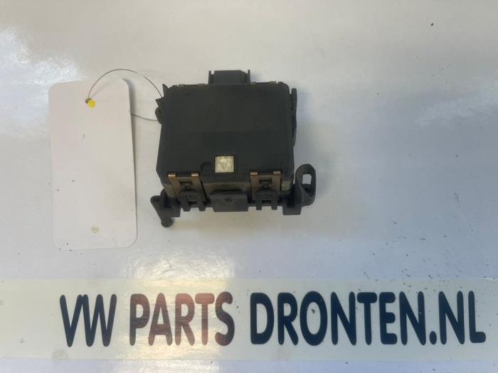Begagnade Radarsensor Alfa Romeo Giulia (952) 2.2d 180 16V Pris € 350,00 Marginaltabell erbjuds av VW Parts Dronten