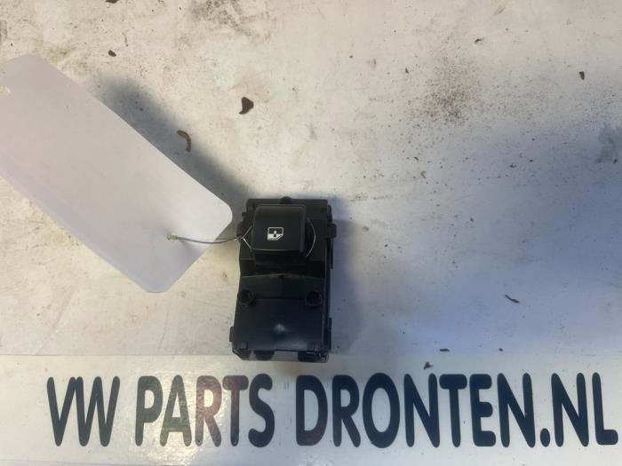 Usados Interruptor de ventanilla eléctrica Kia Xceed 1.6 GDI PHEV Precio € 25,00 Norma de margen ofrecido por VW Parts Dronten