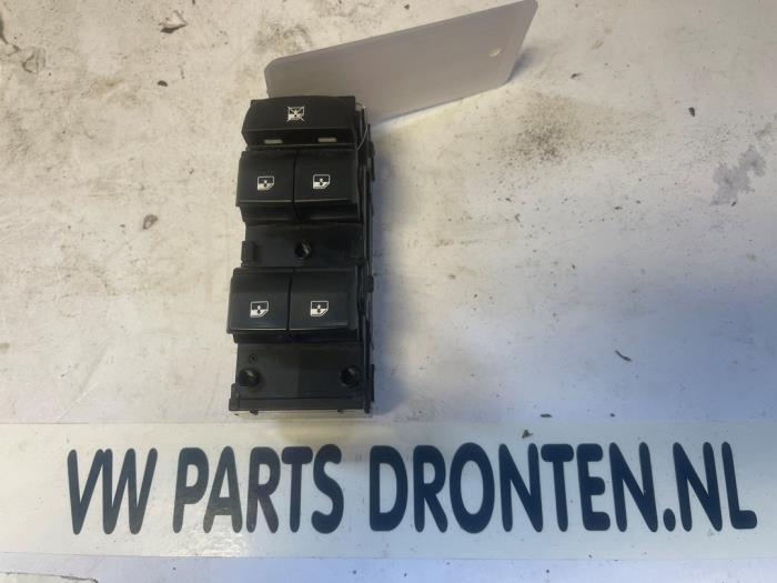 Usados Interruptor combinado de ventanillas Kia Xceed 1.6 GDI PHEV Precio € 65,00 Norma de margen ofrecido por VW Parts Dronten