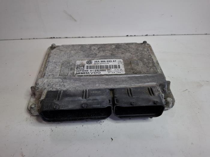 Używane Komputer sterowania silnika Volkswagen Passat Variant (3C5) 1.6 Cena € 70,00 Procedura marży oferowane przez VW Parts Dronten