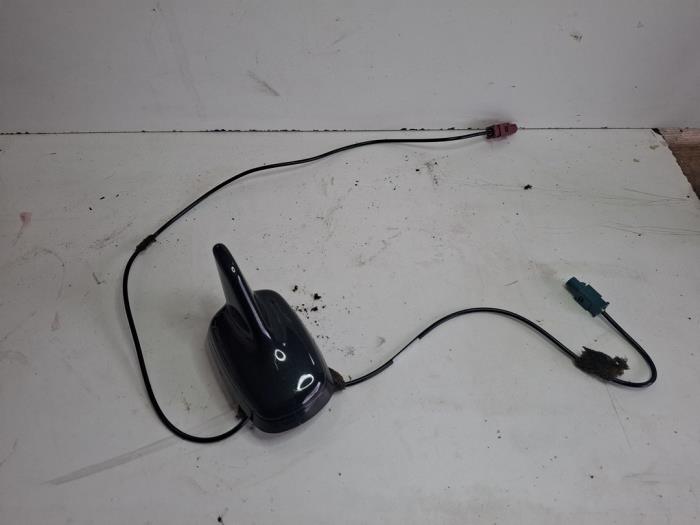 Begagnade Antenn Audi A8 (D3) 3.7 V8 40V Quattro Pris € 35,00 Marginaltabell erbjuds av VW Parts Dronten