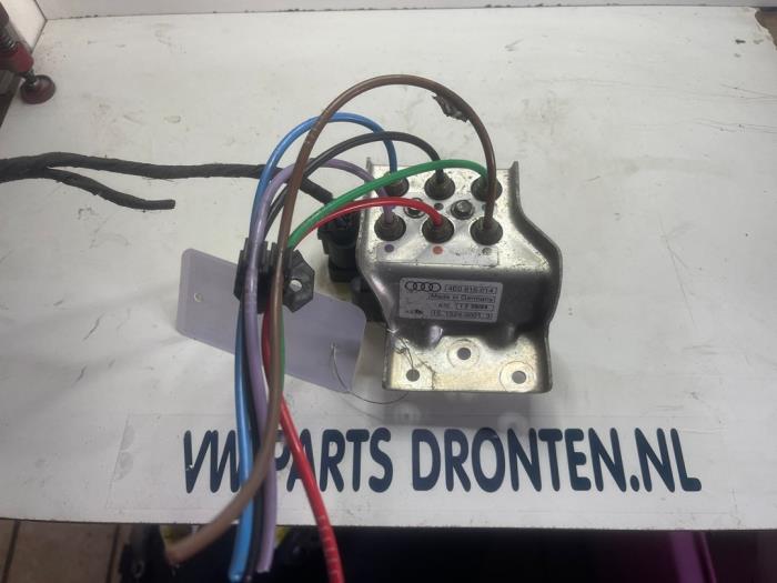 Begagnade Luftfjädringsmodul Audi A8 (D3) 3.7 V8 40V Quattro Pris € 95,00 Marginaltabell erbjuds av VW Parts Dronten