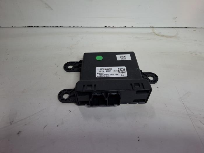 Begagnade PDC-modul Alfa Romeo Stelvio (949) 2.2d 16V 210 Q4 Pris € 50,00 Marginaltabell erbjuds av VW Parts Dronten