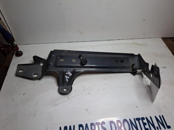 Usagé Support (divers) Alfa Romeo Stelvio (949) 2.2d 16V 210 Q4 Prix € 15,00 Règlement à la marge proposé par VW Parts Dronten