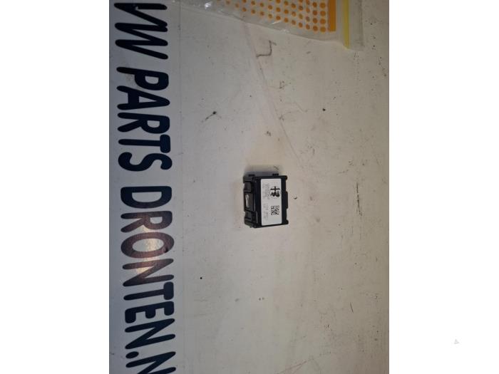 Begagnade Innetemperatursensor Alfa Romeo Stelvio (949) 2.2d 16V 210 Q4 Pris € 30,00 Marginaltabell erbjuds av VW Parts Dronten