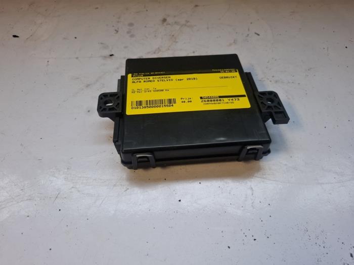 Usagé Ordinateur divers Alfa Romeo Stelvio (949) 2.2d 16V 210 Q4 Prix € 40,00 Règlement à la marge proposé par VW Parts Dronten