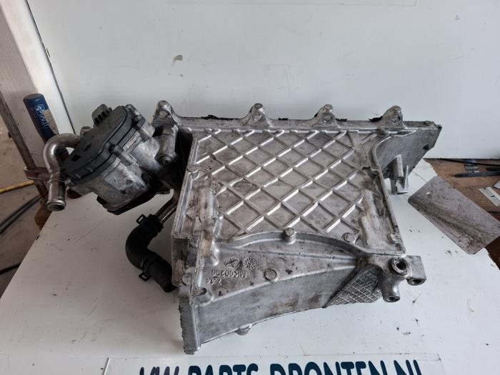 Usagé Echangeur de chaleur Volkswagen Caddy IV 2.0 TDI 102 Prix € 260,00 Règlement à la marge proposé par VW Parts Dronten