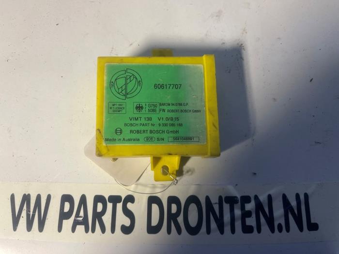 Używane Modul immobilizera Alfa Romeo Spider (916) 2.0 16V Twin Spark Cena € 30,00 Procedura marży oferowane przez VW Parts Dronten