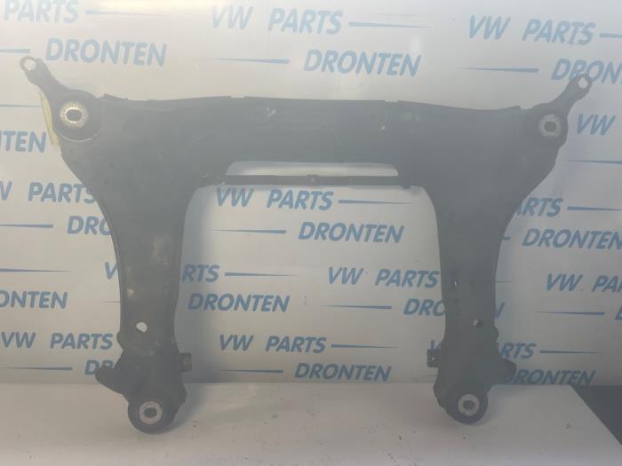 Usagé Faux châssis Audi A4 Avant (B7) 2.0 20V Prix € 40,00 Règlement à la marge proposé par VW Parts Dronten