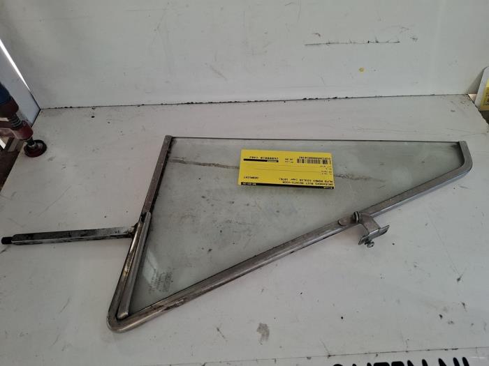 Usados Ventanilla triangular derecha delante Alfa Romeo Giulia (105/115) 1600 Super Precio € 30,00 Norma de margen ofrecido por VW Parts Dronten