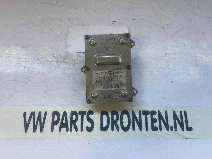 Usagé Ordinateur éclairage Audi A8 (D3) 4.2 V8 40V Quattro Prix € 35,00 Règlement à la marge proposé par VW Parts Dronten
