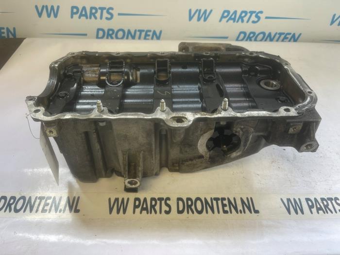 Usagé Couvercle carter Alfa Romeo Stelvio (949) 2.2d 16V 210 Q4 Prix € 250,00 Règlement à la marge proposé par VW Parts Dronten