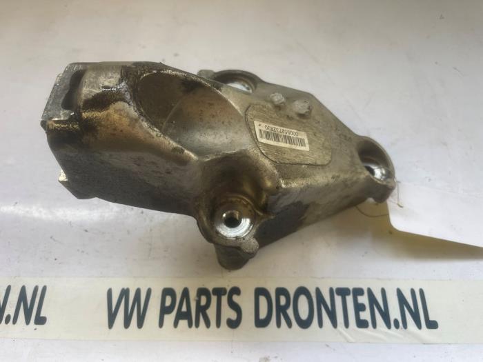 Used Engine mount Alfa Romeo Stelvio (949) 2.2d 16V 210 Q4 Price € 40,00 Margin scheme offered by VW Parts Dronten