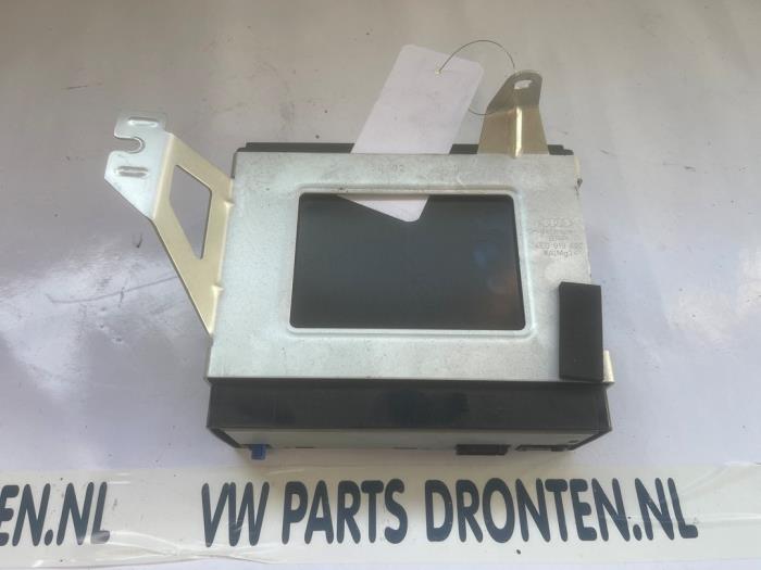 Usagé Module navigation Audi A8 (D3) 4.2 V8 40V Quattro Prix € 195,00 Règlement à la marge proposé par VW Parts Dronten