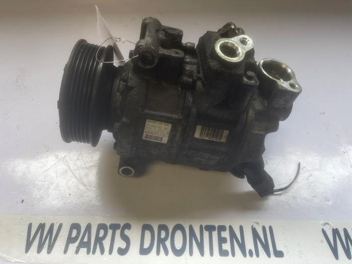 Usagé Pompe clim Audi A4 Avant (B8) 2.0 TDI 16V Prix € 75,00 Règlement à la marge proposé par VW Parts Dronten