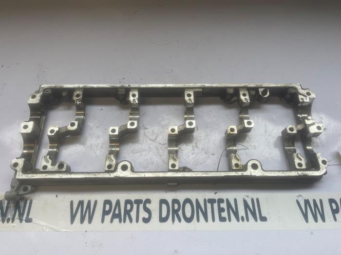 Gebrauchte Nockenwellengehäuse Audi A4 Avant (B8) 2.0 TDI 16V Preis € 50,00 Margenregelung angeboten von VW Parts Dronten