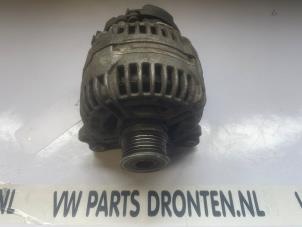 Dynamo van een Audi A4 Avant (B8) 2.0 TDI 16V 2011