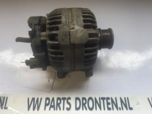 Dynamo van een Audi A4 Avant (B8) 2.0 TDI 16V 2011