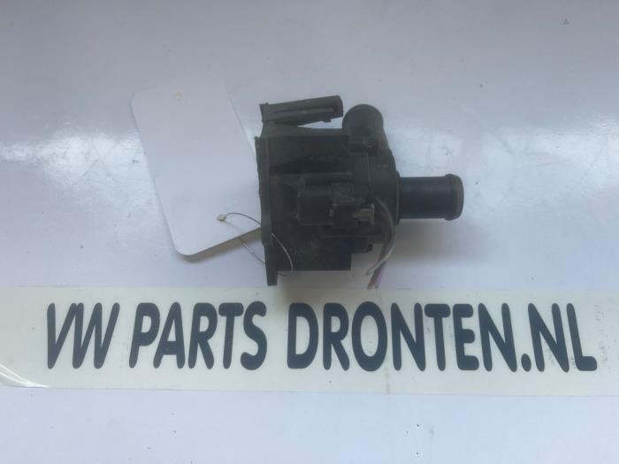 Begagnade Vattenpump Audi A4 Avant (B8) 2.0 TDI 16V Pris € 20,00 Marginaltabell erbjuds av VW Parts Dronten