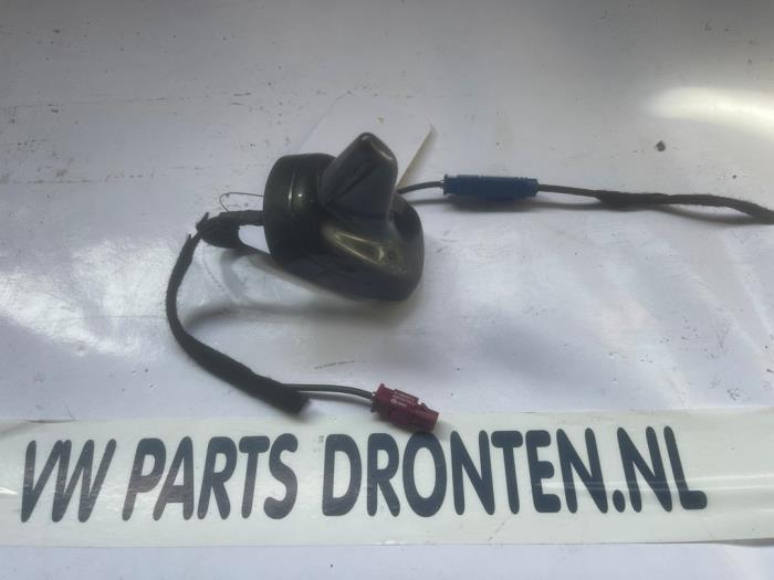 Używane Antena GPS Audi A4 Avant (B8) 2.0 TDI 16V Cena € 23,00 Procedura marży oferowane przez VW Parts Dronten