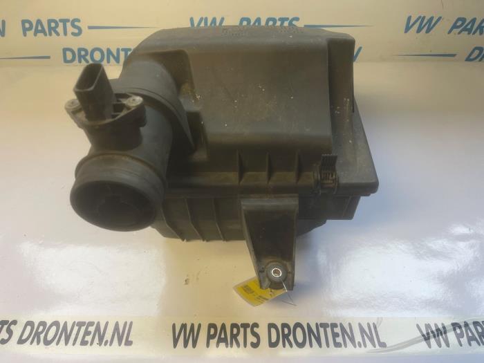 Begagnade Luftfilterhus Volkswagen Transporter T4 2.5 TDI Pris € 30,00 Marginaltabell erbjuds av VW Parts Dronten