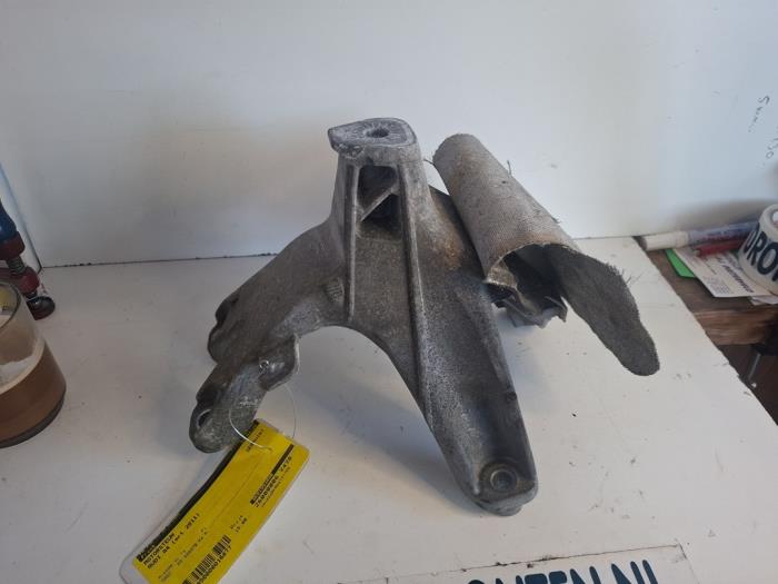 Gebrauchte Motorlager Audi A4 Avant (B8) 2.0 TDI 16V Preis € 15,00 Margenregelung angeboten von VW Parts Dronten