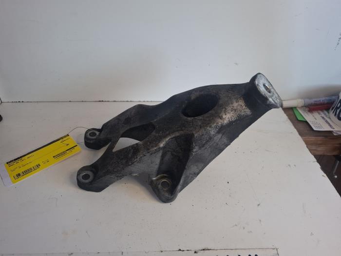 Gebrauchte Motorlager Audi A4 Avant (B8) 2.0 TDI 16V Preis € 15,00 Margenregelung angeboten von VW Parts Dronten