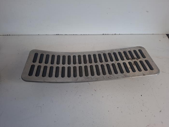 Używane Stopien Volkswagen Phaeton (3D) 6.0 W12 48V 4Motion Cena € 10,00 Procedura marży oferowane przez VW Parts Dronten