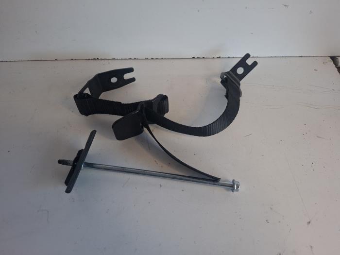 Begagnade Batterilåda Alfa Romeo Giulia (952) 2.2d 150 16V Pris € 10,00 Marginaltabell erbjuds av VW Parts Dronten