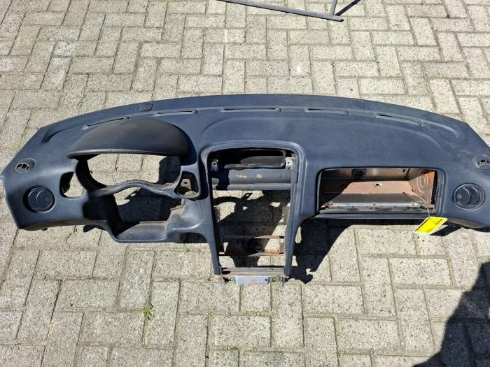 Używane Panel Alfa Romeo Spider (916) 2.0 16V Twin Spark Cena € 150,00 Procedura marży oferowane przez VW Parts Dronten