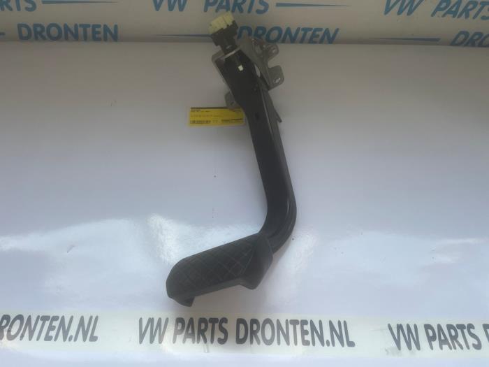 Używane Pedal hamulca Audi A8 (D3) 4.2 V8 40V Quattro Cena € 15,00 Procedura marży oferowane przez VW Parts Dronten