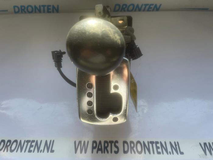 Usados Palanca selectora automática Audi A8 (D3) 4.2 V8 40V Quattro Precio € 40,00 Norma de margen ofrecido por VW Parts Dronten