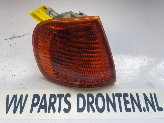 Begagnade Indikator, höger Volkswagen Caddy II (9K9A) 1.9 TDI Pris € 7,50 Marginaltabell erbjuds av VW Parts Dronten