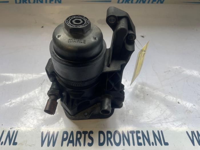 Gebrauchte Ölfiltergehäuse Volkswagen Transporter T6 2.0 TDI 150 Preis € 45,00 Margenregelung angeboten von VW Parts Dronten