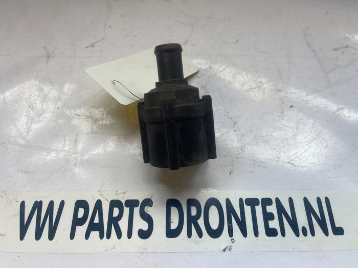Begagnade Vattenpump Volkswagen Transporter T6 2.0 TDI 150 Pris € 20,00 Marginaltabell erbjuds av VW Parts Dronten