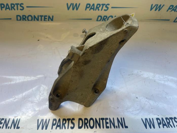 Used Engine mount Volkswagen Phaeton (3D) 6.0 W12 48V 4Motion Price € 25,00 Margin scheme offered by VW Parts Dronten